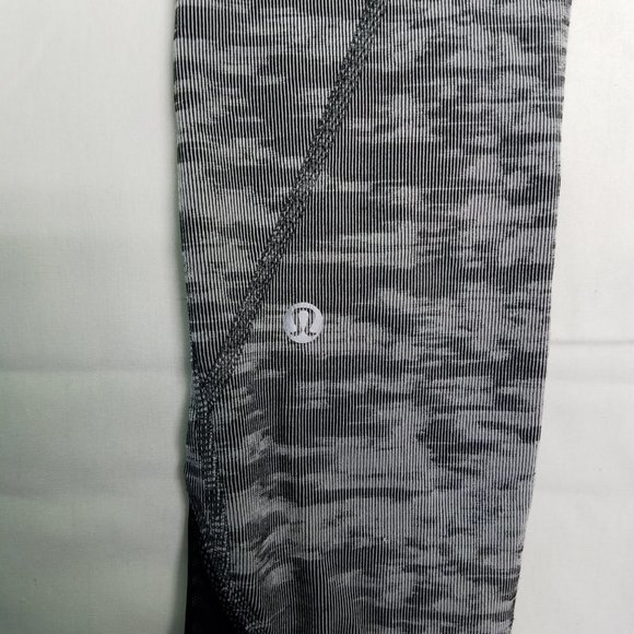Lululemon Athletica Leggings | Steel Camo | Size 2 - Picture 9 of 10